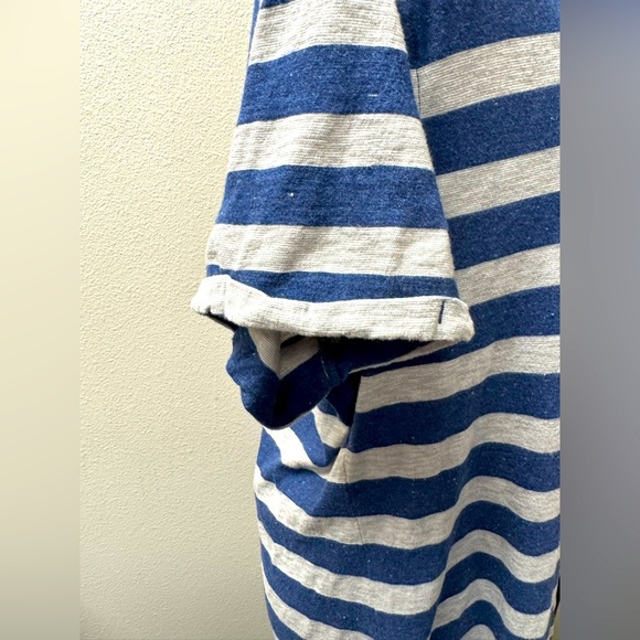 Natural Reflections Blue & Gray Striped Top with pocket - XL - Picture 3 of 7